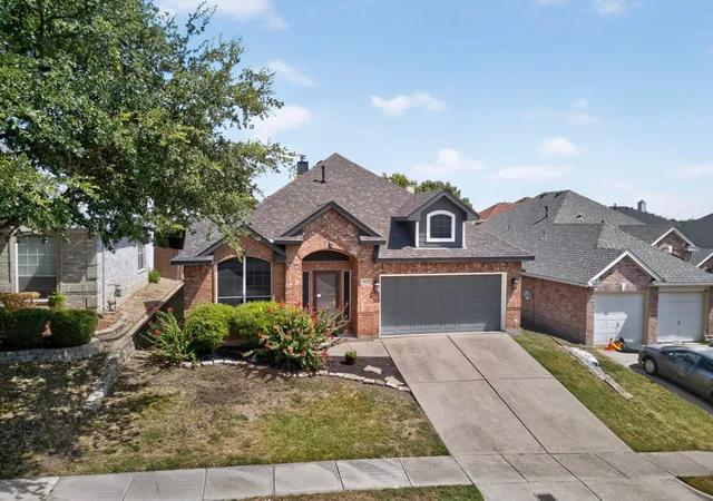 Photo 4 of Single family home for sale at 4917 Tulip Ln, Fort Worth, TX 76137 | MLS# 21352654 | Listing updated on 2026-09-13
