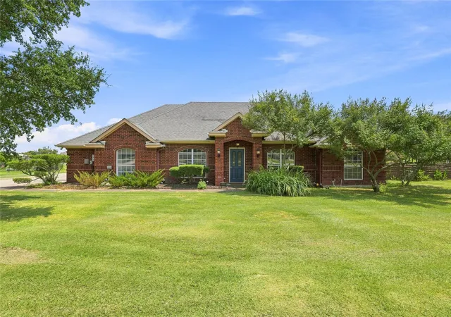Photo 2 of Single family home for sale at 10534 Jennifer Cir, Forney, TX 75126 | MLS# 21349009 | Listing updated on 2026-10-07