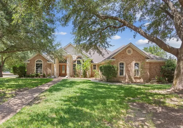 Photo 1 of Single family home for sale at 800 Granite Ln, Lorena, TX 76655 | MLS# 21350255 | Listing updated on 2026-09-15