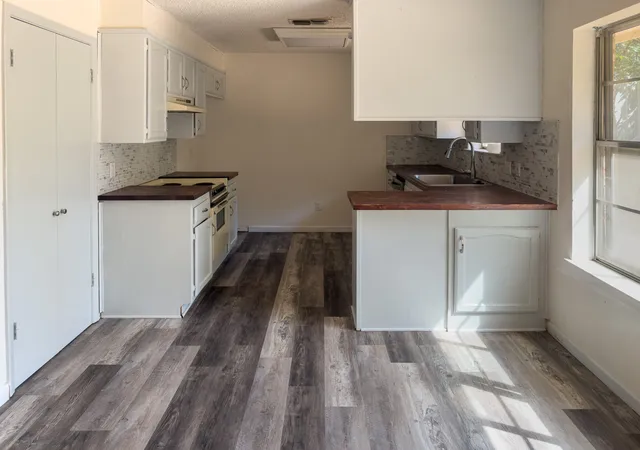 Photo 4 of Single family home for sale at 1516 Nw 1St Ave, Mineral Wells, TX 76067 | MLS# 21353880 | Listing updated on 2026-09-25