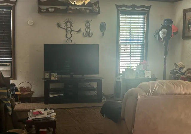 Photo 2 of Manufactured home for sale at 2480 County Road 44550, Paris, TX 75462 | MLS# 21353543 | Listing updated on 2026-09-18