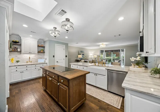 Photo 1 of Single family home for sale at 520 Cottonwood Pl, Fairview, TX 75069 | MLS# 21351580 | Listing updated on 2026-09-13