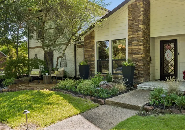 Photo 3 of Single family home for sale at 520 Cottonwood Pl, Fairview, TX 75069 | MLS# 21351580 | Listing updated on 2026-09-13