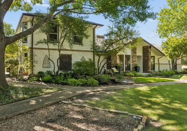 Photo 4 of Single family home for sale at 520 Cottonwood Pl, Fairview, TX 75069 | MLS# 21351580 | Listing updated on 2026-09-13