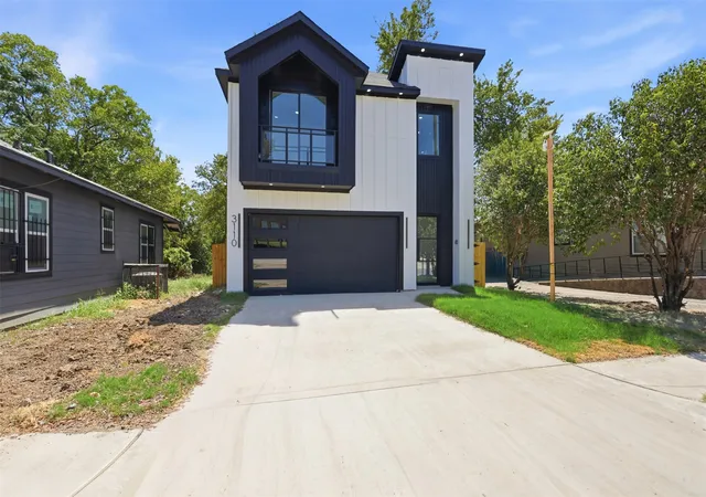 Single family home for sale at 3110 Pennsylvania Ave, Dallas, TX 75215 | MLS# 21353787