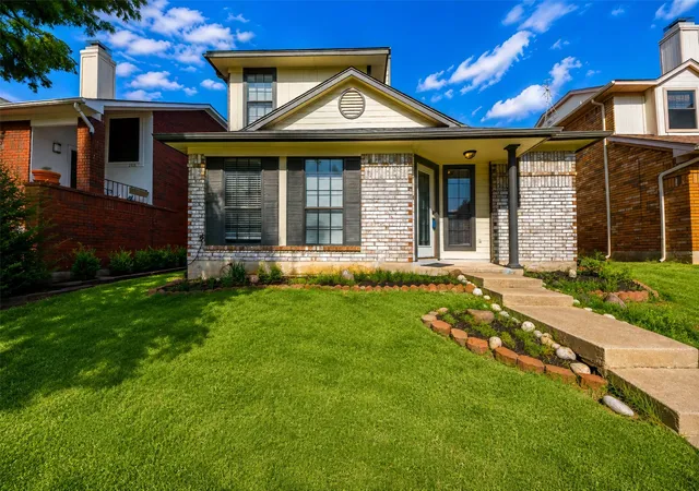 Photo 2 of Single family home for sale at 2927 Peninsula Wy, Carrollton, TX 75007 | MLS# 21353905 | Listing updated on 2026-09-08