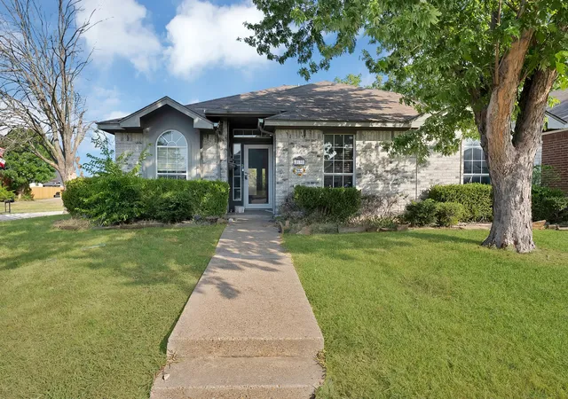 Photo 1 of Sale Pending at 2137 Emerald Oaks, Mesquite, TX 75181 | MLS# 21353051 | Listing updated on 2026-09-15