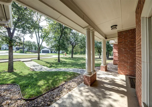 Photo 4 of Single family home for sale at 814 Haynie Dr, Bridgeport, TX 76426 | MLS# 21352779 | Listing updated on 2026-10-06