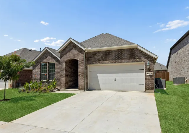 Photo 2 of Single family home for sale at 9813 Cherrywood Wy, Aubrey, TX 76227 | MLS# 21354098 | Listing updated on 2026-09-25