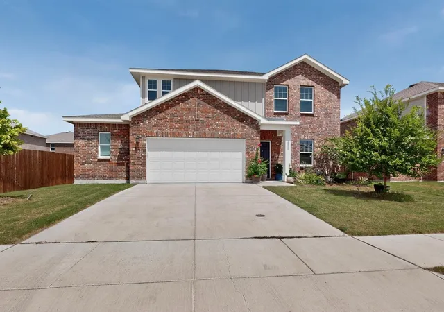 Photo 2 of Single family home for sale at 2208 Frio River Rd, Glenn Heights, TX 75154 | MLS# 21352160 | Listing updated on 2026-09-29