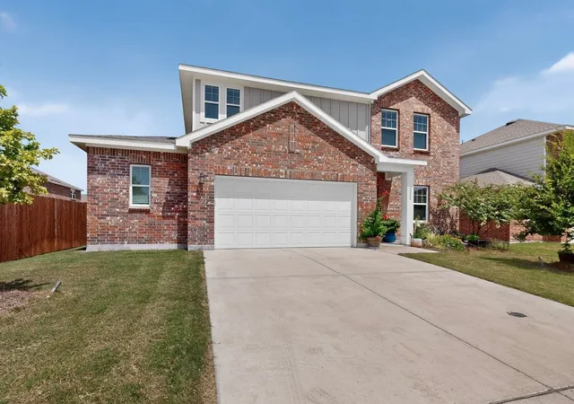 Photo 3 of Single family home for sale at 2208 Frio River Rd, Glenn Heights, TX 75154 | MLS# 21352160 | Listing updated on 2026-09-29