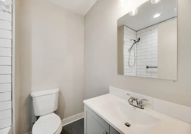 Photo 3 of Single family home for sale at 500 Kirven Ave, Waxahachie, TX 75165 | MLS# 21348910 | Listing updated on 2026-09-11