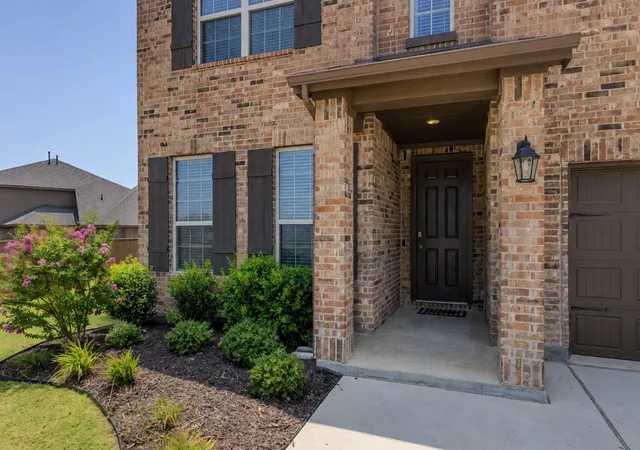 Photo 2 of Single family home for sale at 1813 Bellatrix Dr, Haslet, TX 76052 | MLS# 21351322 | Listing updated on 2026-09-12