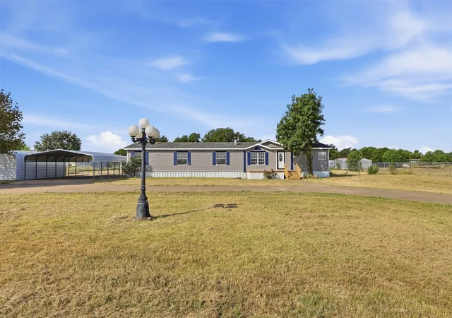 Photo 3 of Manufactured home for sale at 9606 Diamond Ave, Kaufman, TX 75142 | MLS# 21351252 | Listing updated on 2026-09-29