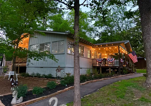 Photo 3 of Sale Pending at 1513 W Tanglewood Dr, Hideaway, TX 75771 | MLS# 21353272 | Listing updated on 2026-09-25