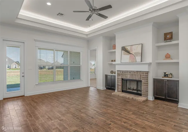 Photo 3 of Single family home for sale at 283 Ferry Lake Dr, Bossier City, LA 71111 | MLS# 21354121 | Listing updated on 2026-09-08