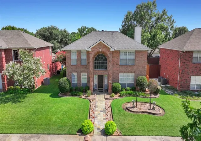 Photo 3 of Single family home for sale at 1324 Black Oak Dr, Carrollton, TX 75007 | MLS# 21354272 | Listing updated on 2026-09-12
