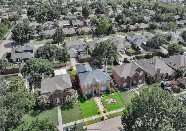 Photo 3 of Single family home for sale at 1324 Black Oak Dr, Carrollton, TX 75007 | MLS# 21354272 | Listing updated on 2026-09-12