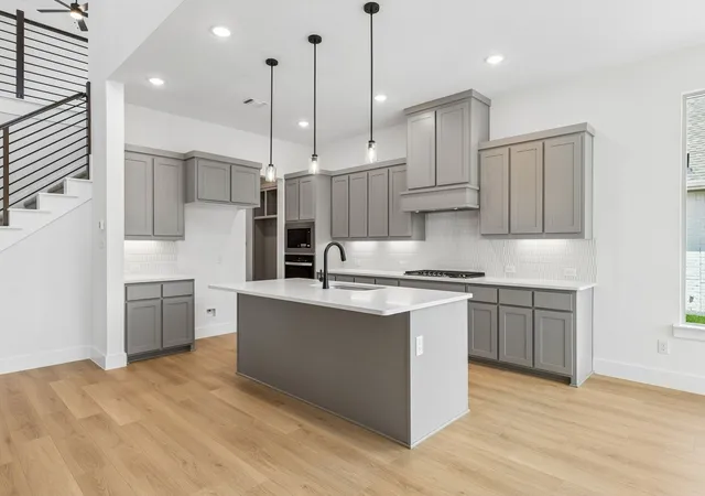 Photo 3 of Single family home for sale at 1007 Goldenrod Dr, Justin, TX 76247 | MLS# 21354281 | Listing updated on 2026-09-15