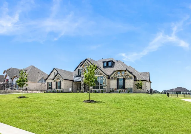 Photo 2 of Sale Pending at 507 Birthright Ln, Rockwall, TX 75032 | MLS# 21353495 | Listing updated on 2026-09-14