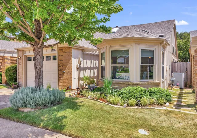 Photo 1 of Single family home for sale at 4246 Rosser Sq, Dallas, TX 75244 | MLS# 21353571 | Listing updated on 2026-09-08