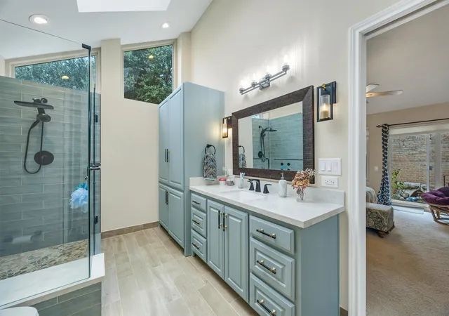 Photo 3 of Single family home for sale at 4246 Rosser Sq, Dallas, TX 75244 | MLS# 21353571 | Listing updated on 2026-09-08