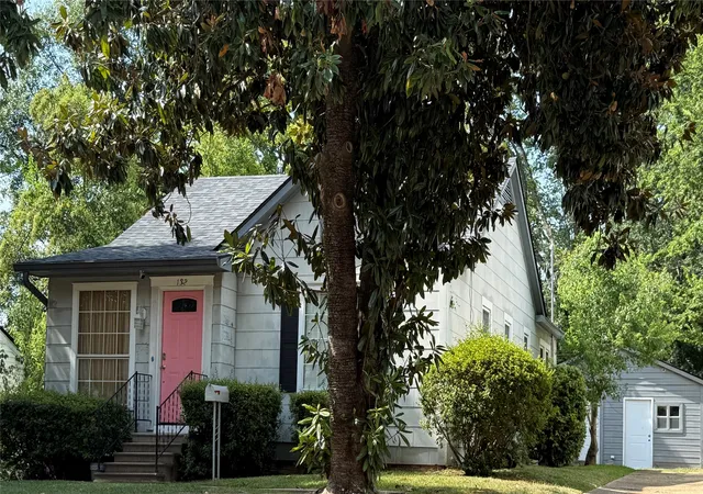 Single family home for sale at 132 E Wyandotte St, Shreveport, LA 71101 | MLS# 21354365
