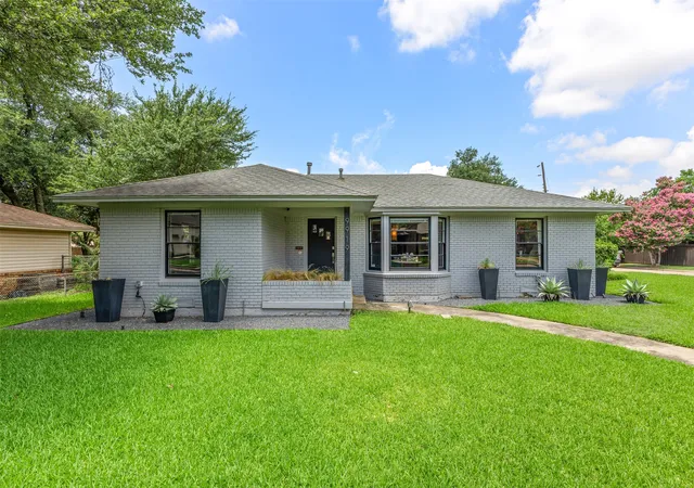 Photo 1 of Single family home for sale at 9919 Gooding Dr, Dallas, TX 75220 | MLS# 21352767 | Listing updated on 2026-09-14