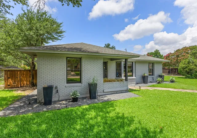 Photo 2 of Single family home for sale at 9919 Gooding Dr, Dallas, TX 75220 | MLS# 21352767 | Listing updated on 2026-09-14