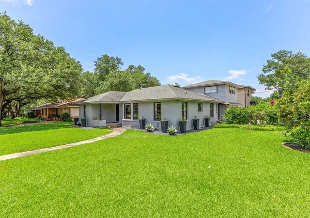 Photo 3 of Single family home for sale at 9919 Gooding Dr, Dallas, TX 75220 | MLS# 21352767 | Listing updated on 2026-09-14