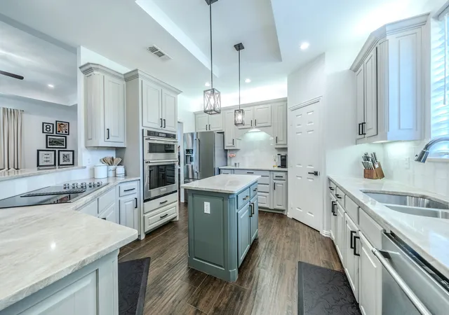 Photo 3 of Sale Pending at 1658 Pepper Tree Ln, Midlothian, TX 76065 | MLS# 21351697 | Listing updated on 2026-09-08