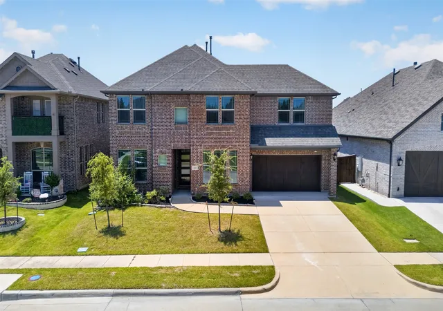 Photo 1 of Single family home for sale at 1811 Moscatel Ln, Rockwall, TX 75032 | MLS# 21353501 | Listing updated on 2026-09-10