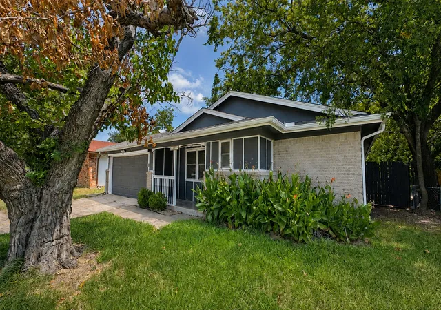 Single family home for sale at 809 Memorial Dr, Wylie, TX 75098 | MLS# 21352317
