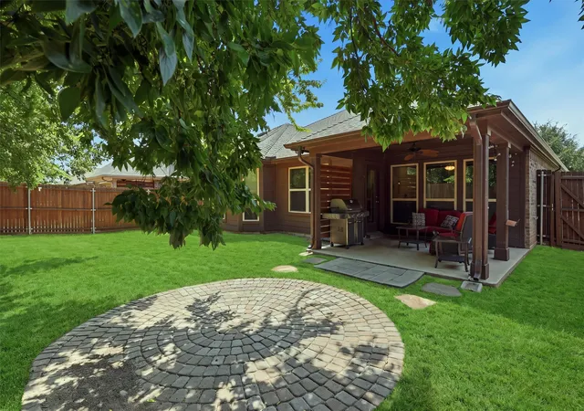 Photo 3 of Single family home for sale at 405 Bird Creek Dr, Little Elm, TX 75068 | MLS# 21349779 | Listing updated on 2026-09-11