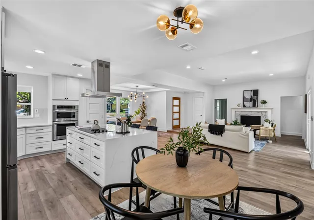Photo 4 of Single family home for sale at 6226 La Cosa Dr, Dallas, TX 75248 | MLS# 21351257 | Listing updated on 2026-09-13