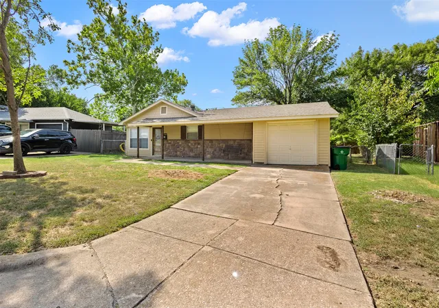 Photo 2 of Single family home for sale at 5204 Roxie St, Haltom City, TX 76117 | MLS# 21354200 | Listing updated on 2026-09-13