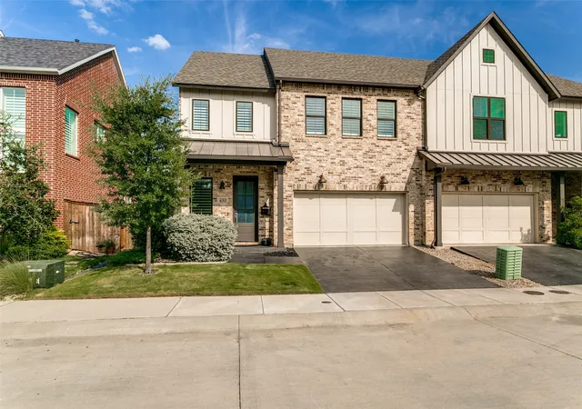 Townhouse for sale at 631 Verrine Wy, Lewisville, TX 75056 | MLS# 21354105