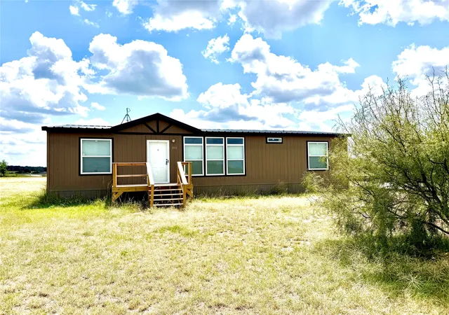 Photo 1 of Manufactured home for sale at 1101 Eagle Cove Ln, Clyde, TX 79510 | MLS# 21353964 | Listing updated on 2026-09-30