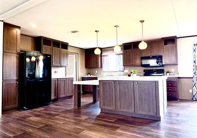 Photo 3 of Manufactured home for sale at 1101 Eagle Cove Ln, Clyde, TX 79510 | MLS# 21353964 | Listing updated on 2026-09-30