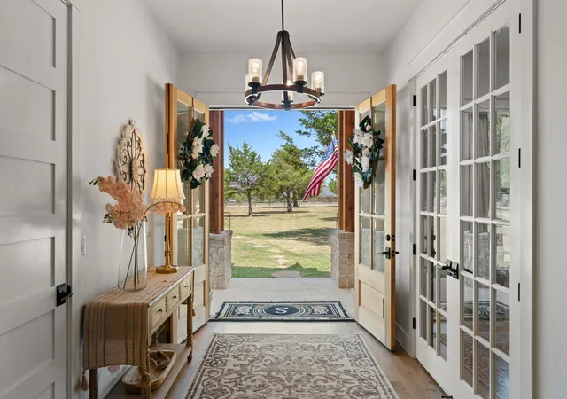Photo 4 of Sale Pending at 421 White Oak Cir, Anna, TX 75409 | MLS# 21354549 | Listing updated on 2026-09-12