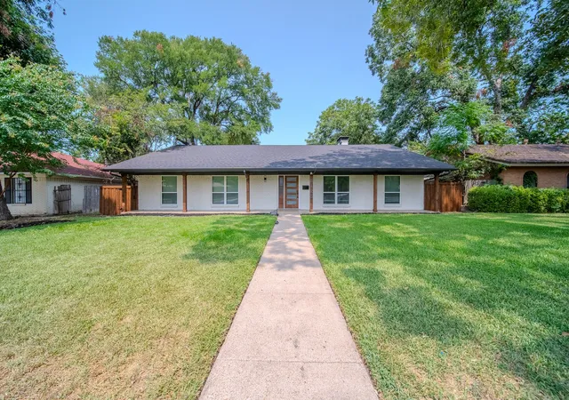 Photo 2 of Single family home for sale at 5125 Ashbrook Rd, Dallas, TX 75227 | MLS# 21354563 | Listing updated on 2026-09-08