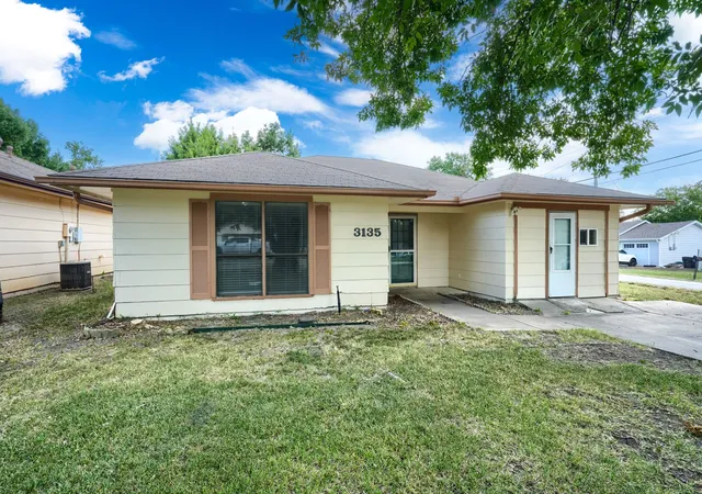 Photo 1 of Sale Pending at 3135 Maple Ave, Greenville, TX 75402 | MLS# 21354535 | Listing updated on 2026-10-01