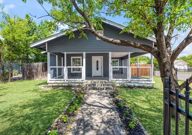 Photo 1 of Single family home for sale at 3435 Avenue M, Fort Worth, TX 76105 | MLS# 21353859 | Listing updated on 2026-09-09