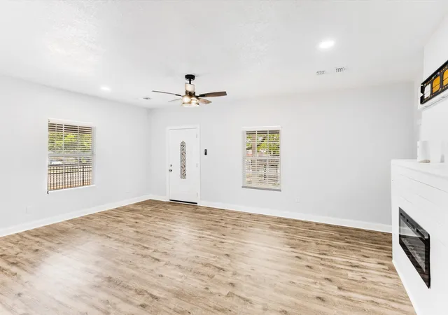 Photo 3 of Single family home for sale at 3435 Avenue M, Fort Worth, TX 76105 | MLS# 21353859 | Listing updated on 2026-09-09