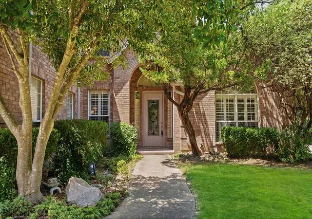 Photo 2 of Sale Pending at 1300 Brimwood Dr, Mc Kinney, TX 75072 | MLS# 21353273 | Listing updated on 2026-09-09
