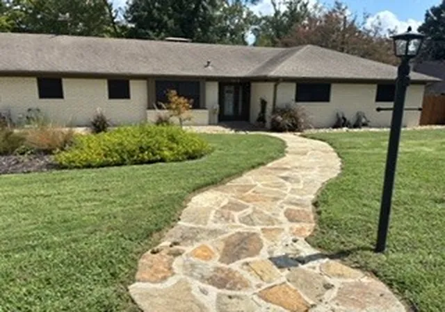 Photo 2 of Sale Pending at 3618 New Copeland Rd, Tyler, TX 75701 | MLS# 21354662 | Listing updated on 2026-09-18