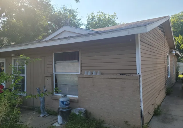 Photo 3 of Single family home for sale at 1519 Presidio Ave, Dallas, TX 75216 | MLS# 21352308 | Listing updated on 2026-09-11