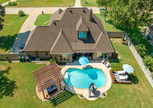 Photo 1 of Sale Pending at 190 Lacebark Ln, Longview, TX 75605 | MLS# 21354675 | Listing updated on 2026-09-21