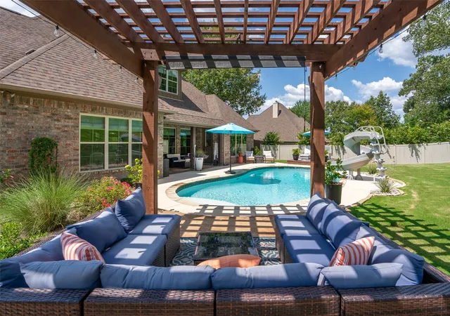 Photo 40 of Sale Pending at 190 Lacebark Ln, Longview, TX 75605 | MLS# 21354675 | Listing updated on 2026-09-21
