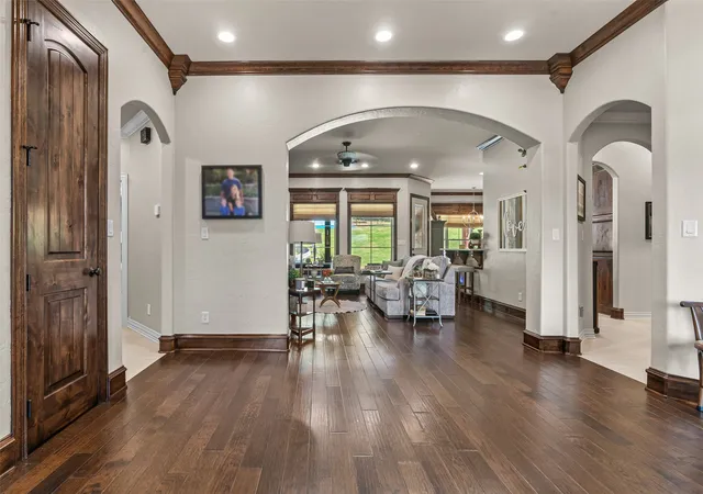 Photo 3 of Sale Pending at 190 Lacebark Ln, Longview, TX 75605 | MLS# 21354675 | Listing updated on 2026-09-21